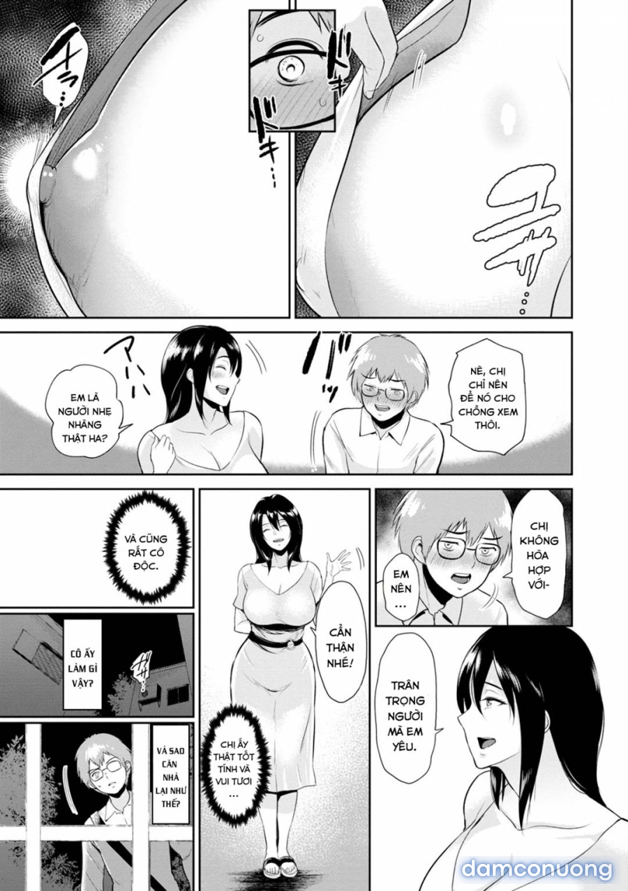 Trong sân nhà của Miwa-san 