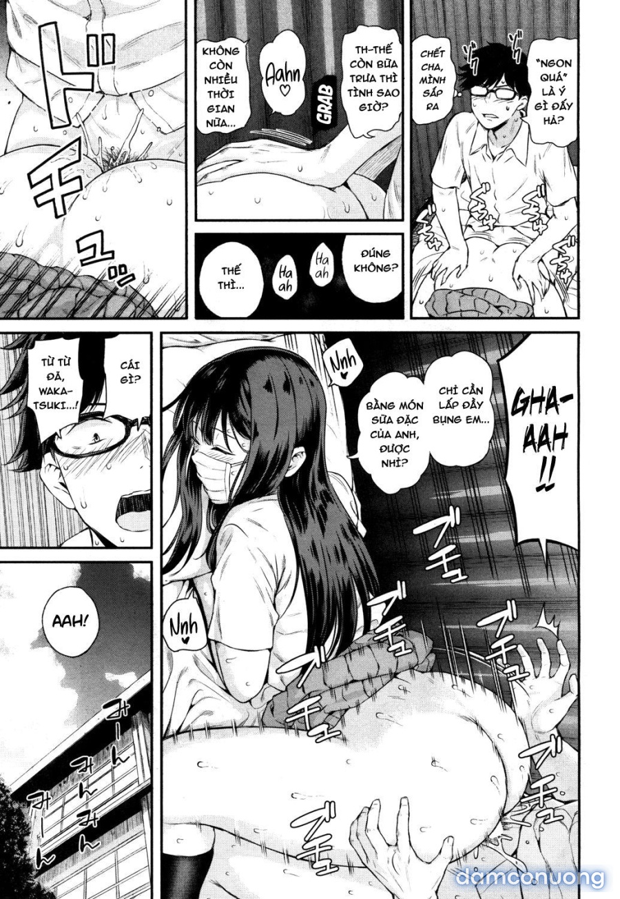 Wakatsuki, cởi khẩu trang ra đi em! 