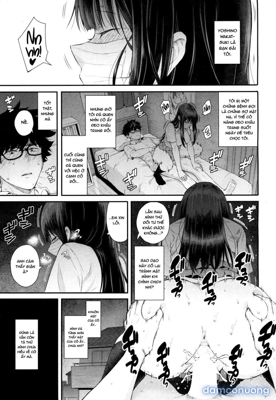 Wakatsuki, cởi khẩu trang ra đi em! 