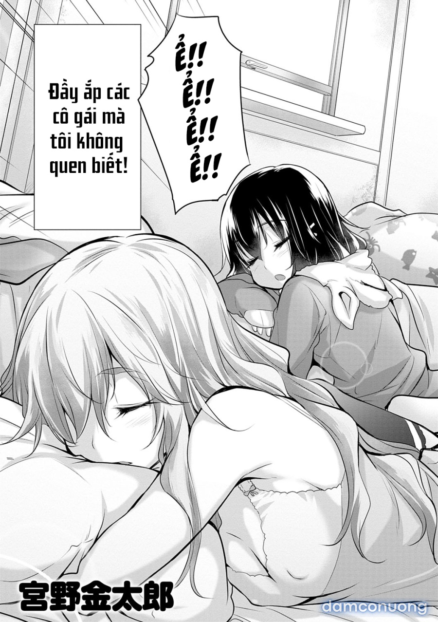 Trong phòng tôi toàn những cô gái không quen! 