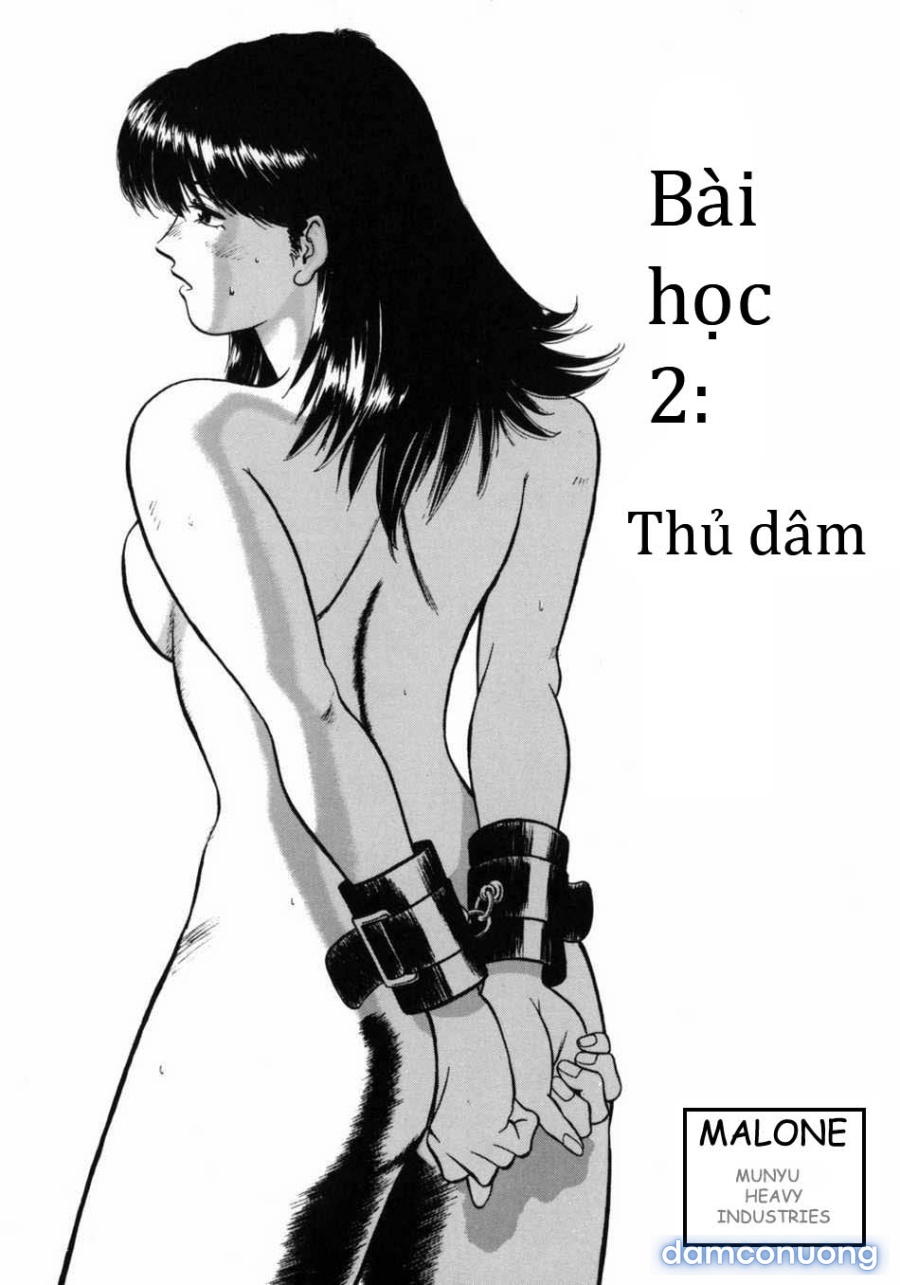 Nữ giáo viên Rieka 