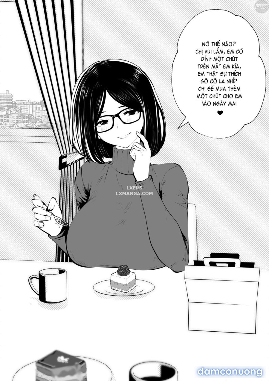 Cô Nàng Kính Gọng Đen 