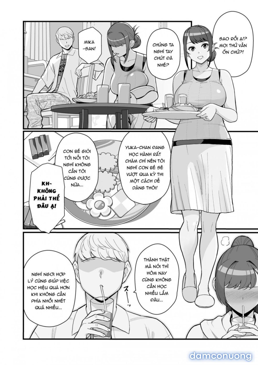 Hitozuma No Jitaku Ni Hakuchuu Houmon Suru Hon 