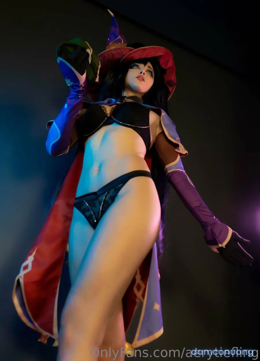 Hình Cosplay 