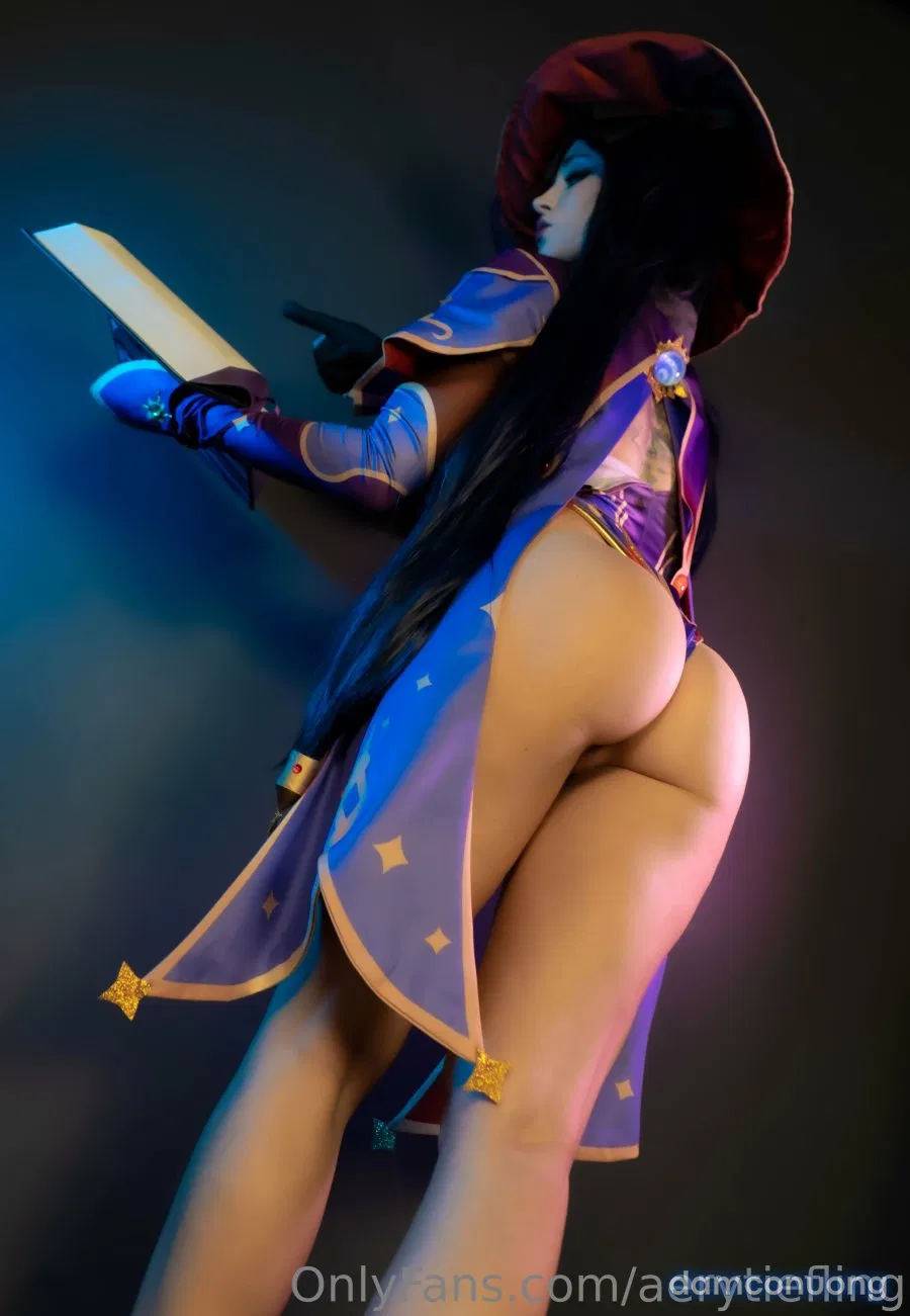 Hình Cosplay 