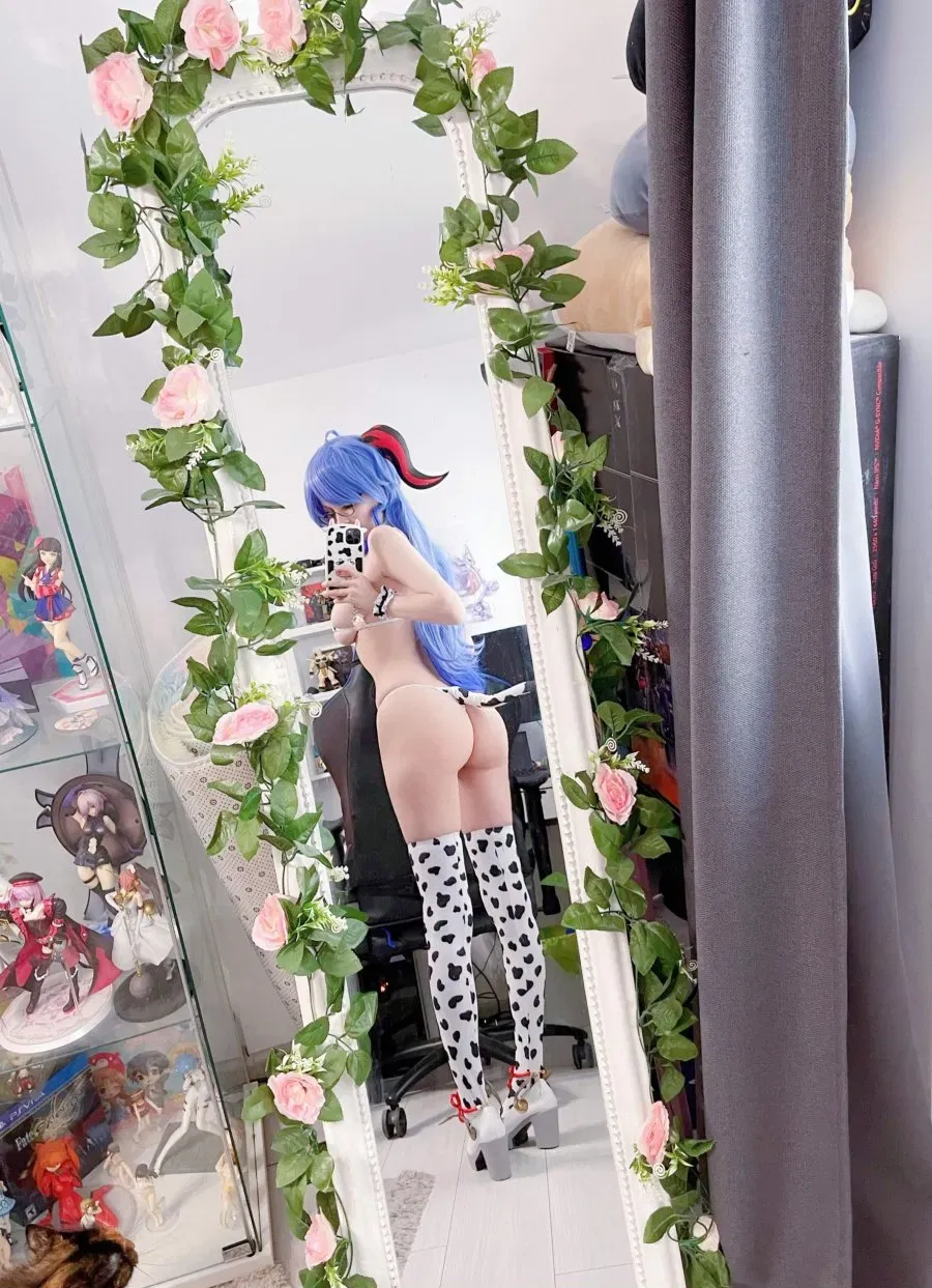 Hình Cosplay 