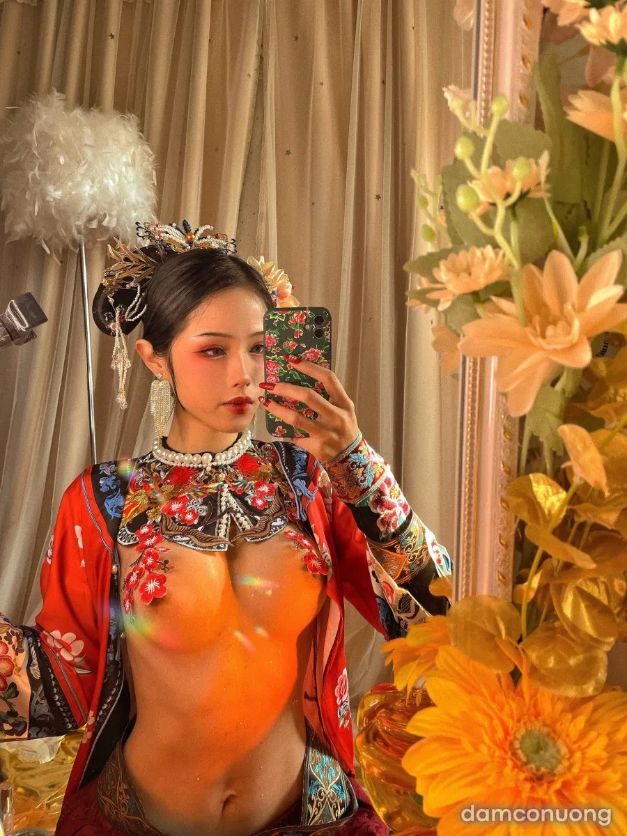 Hình Cosplay 