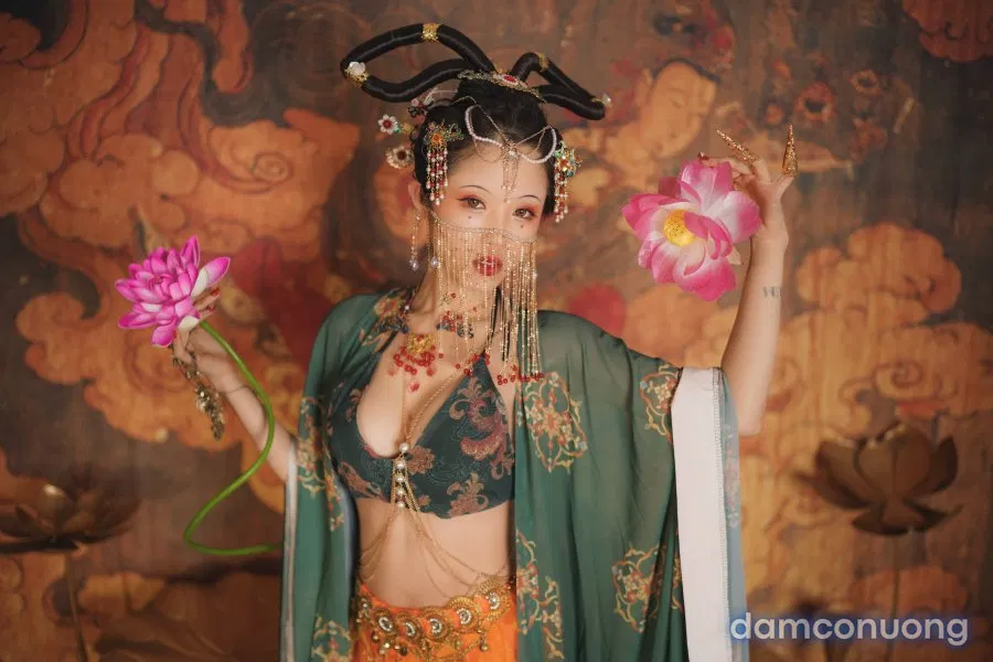 Hình Cosplay 
