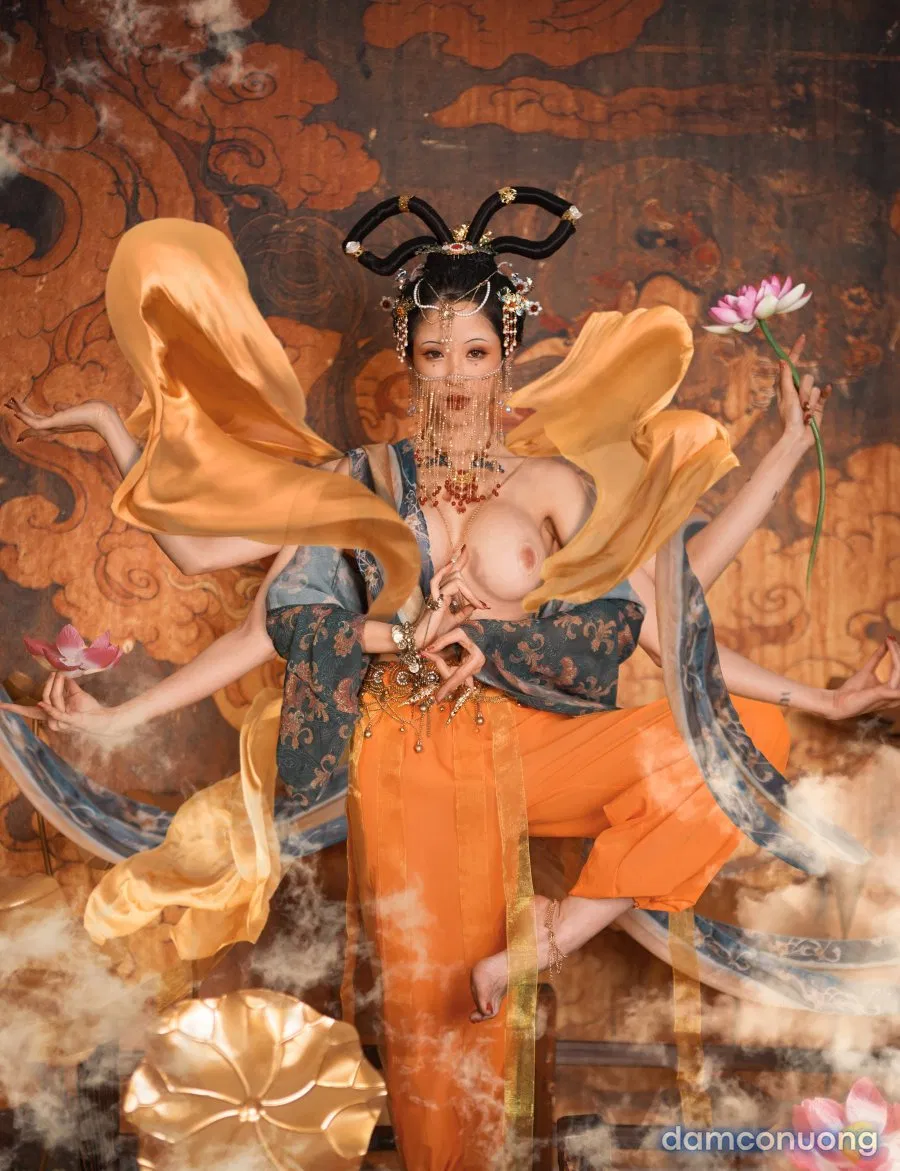 Hình Cosplay 