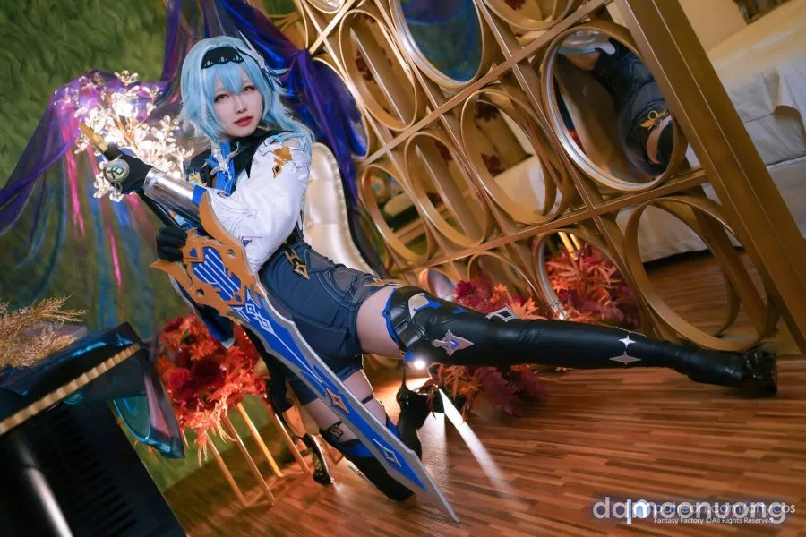 Hình Cosplay 