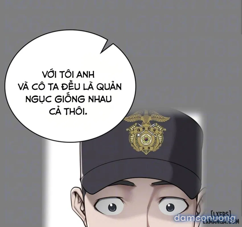 Bông hoa trong tù 